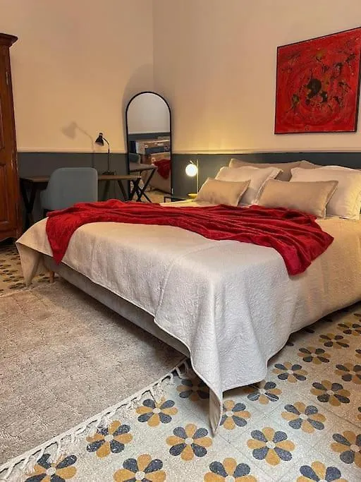 Appartement Renove En Plein Centre Historique Tunis Lägenhet